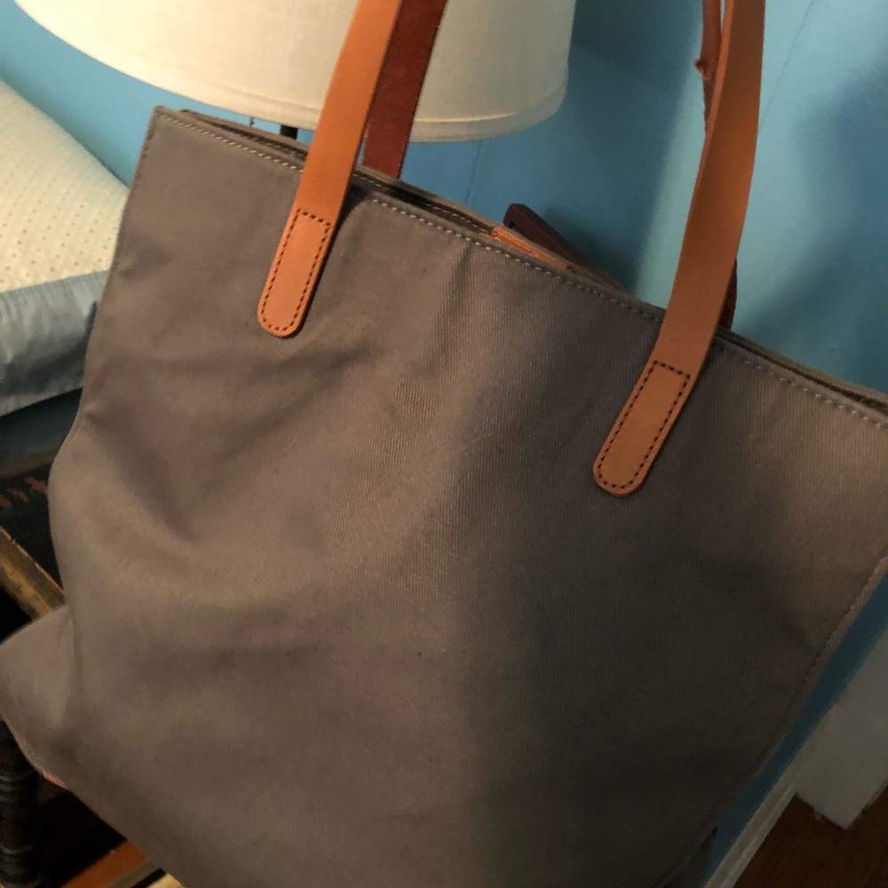 Weekender Bag 💼 - Picture 2 of 5